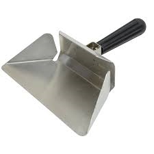 Chip Scoop with Plastic Handle - 7378